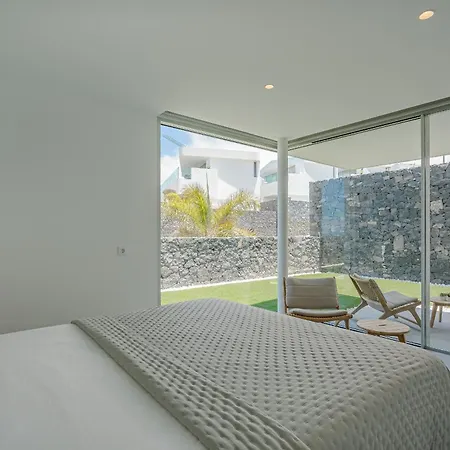 Estandar 8- Casangular By Upper Willa