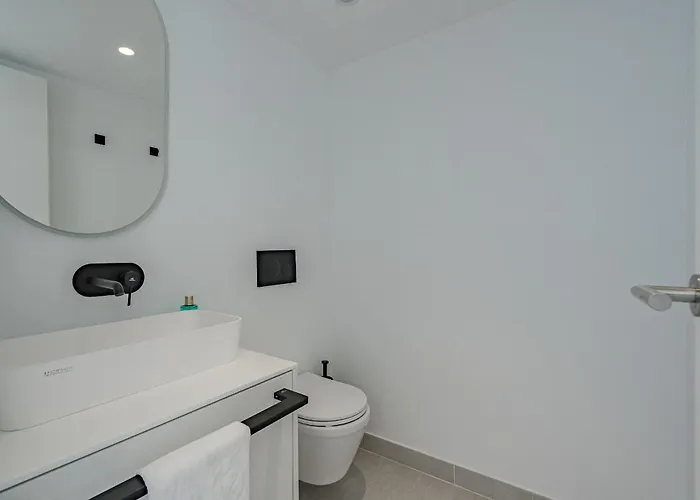 Estandar 8- Casangular By Upper * Адехе