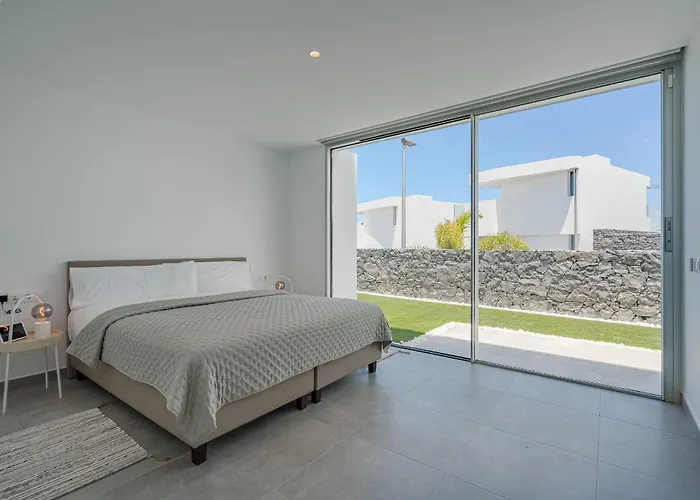 Estandar 8- Casangular By Upper